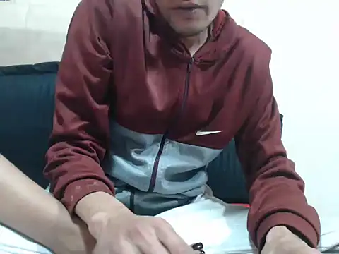 parejaardiendo online show from 09/22/25, 05:31