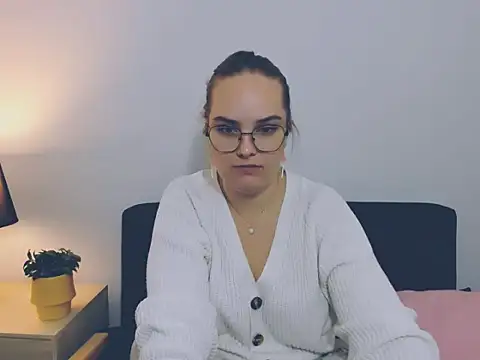 Snapshot of AliceCrazy69 chatting on 10/13/25, 10:15 AliceCrazy69 online show from 10/13/25, 10:15