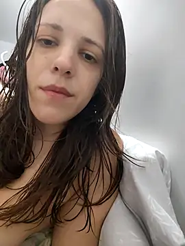 Snapshot of lauflor chatting on 03/23/26, 11:47 lauflor online show from 03/23/26, 11:47