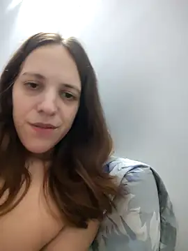 Snapshot of lauflor chatting on 04/15/26, 07:58 lauflor online show from 04/15/26, 07:58