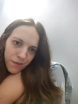 Snapshot of lauflor chatting on 04/16/26, 09:39 lauflor online show from 04/16/26, 09:39