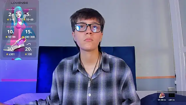 Snapshot of Tsuki_Maru chatting on 11/18/25, 02:54 Tsuki Maru online show from 11/18/25, 02:54