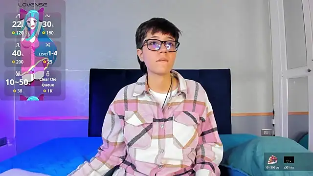 Snapshot of Tsuki_Maru chatting on 11/21/25, 08:07 Tsuki Maru online show from 11/21/25, 08:07