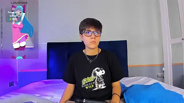 Snapshot of Tsuki_Maru chatting on 11/28/25, 08:33 Tsuki Maru online show from 11/28/25, 08:33