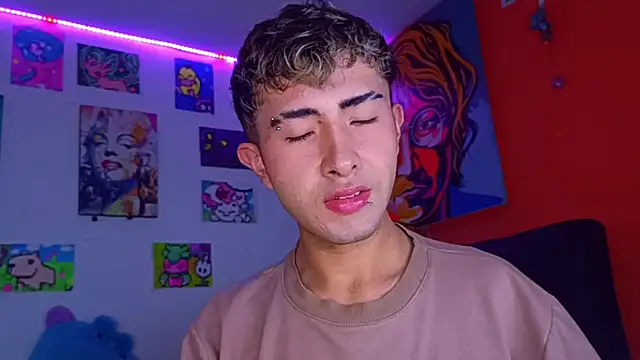 NoahXitrux online show from 09/12/25, 04:01