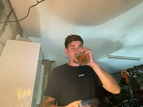 str8boyx online show from 06/07/26, 07:28