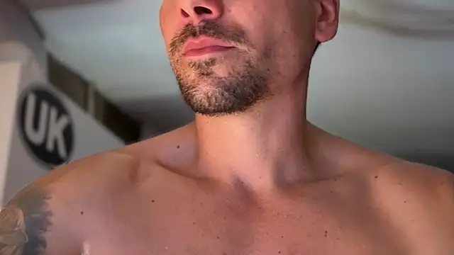 str8boyx online show from 06/11/26, 12:32
