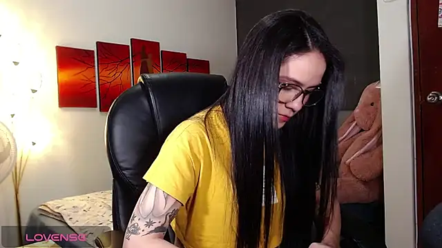 Snapshot of Ashley_olivares chatting on 11/04/25, 01:48 Ashley olivares online show from 11/04/25, 01:48