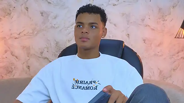Valentino Thompson online show from 10/05/25, 07:56
