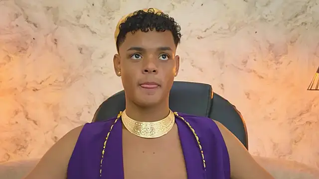 Valentino Thompson online show from 10/22/25, 08:41