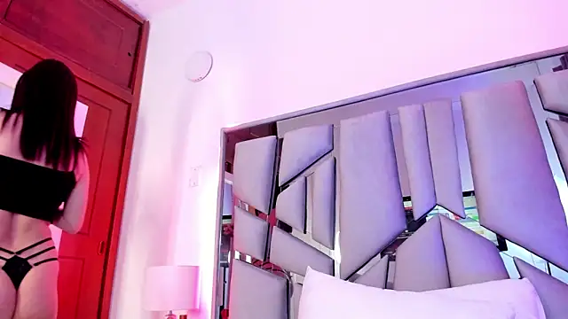  valeria saenz  online show from 10/04/25, 03:04