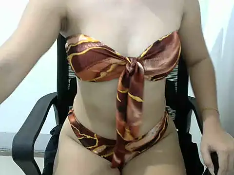 Snapshot of Scarlet_anne18xx chatting on 06/08/26, 04:46 Scarlet anne18xx online show from 06/08/26, 04:46