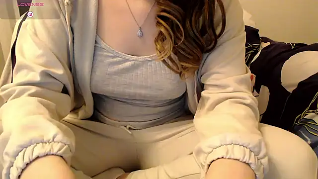 Snapshot of BestOfTheSexy chatting on 11/03/25, 12:02 BestOfTheSexy online show from 11/03/25, 12:02