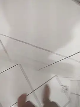 Snapshot of Novin23cms chatting on 11/16/25, 08:25 Novin23cms online show from 11/16/25, 08:25