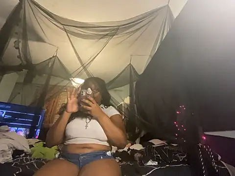 ebunnybri online show from 09/09/25, 03:17