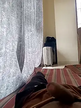 devnittt010101 online show from 10/29/25, 06:04