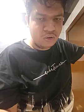 Snapshot of jedoo1213 chatting on 09/27/25, 07:08 jedoo1213 online show from 09/27/25, 07:08