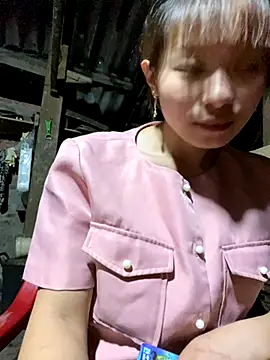 Mai bb online show from 10/31/25, 09:21