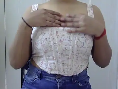 Snapshot of Iam_Riya chatting on 10/15/25, 05:18 Iam Riya online show from 10/15/25, 05:18