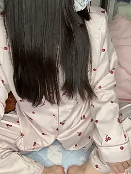 Snapshot of xx_Ojou_xx chatting on 11/02/25, 04:42 xx Ojou xx online show from 11/02/25, 04:42