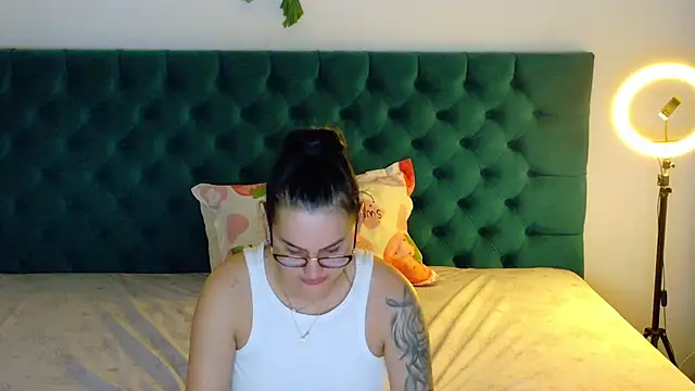 Snapshot of LexieRosse chatting on 10/29/25, 03:58 LexieRosse online show from 10/29/25, 03:58