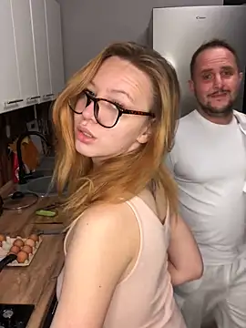 Snapshot of Amore_Mia_ chatting on 09/25/25, 09:13 Amore Mia online show from 09/25/25, 09:13