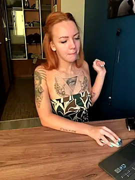 Snapshot of Amore_Mia_ chatting on 10/06/25, 05:49 Amore Mia online show from 10/06/25, 05:49