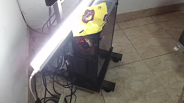 Snapshot of catalina_hard_love chatting on 10/30/25, 12:56 catalina hard love online show from 10/30/25, 12:56