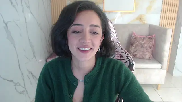 sara lopez s online show from 10/18/25, 01:23