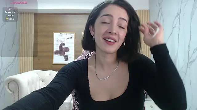Snapshot of sara_lopez_s chatting on 03/11/26, 01:39 sara lopez s online show from 03/11/26, 01:39