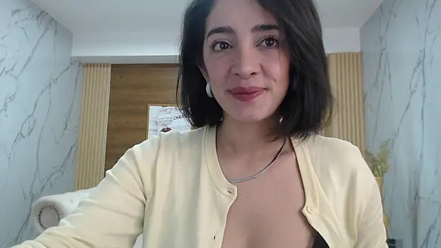 Snapshot of sara_lopez_s chatting on 03/26/26, 01:49 sara lopez s online show from 03/26/26, 01:49