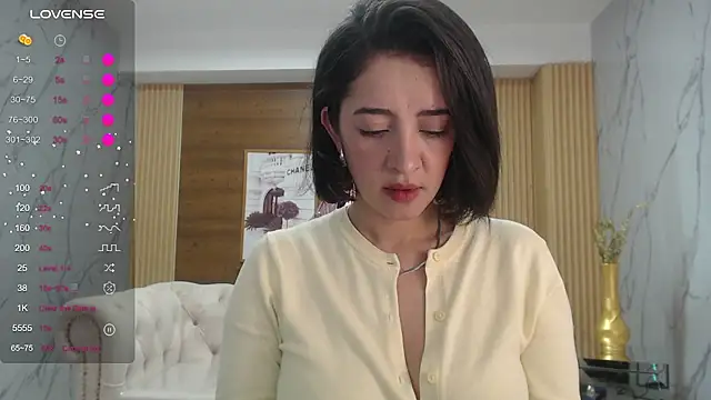 Snapshot of sara_lopez_s chatting on 04/16/26, 01:56 sara lopez s online show from 04/16/26, 01:56