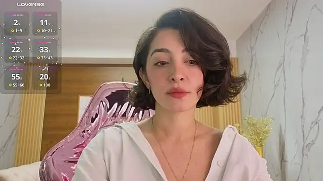 Snapshot of sara_lopez_s chatting on 05/13/26, 01:41 sara lopez s online show from 05/13/26, 01:41