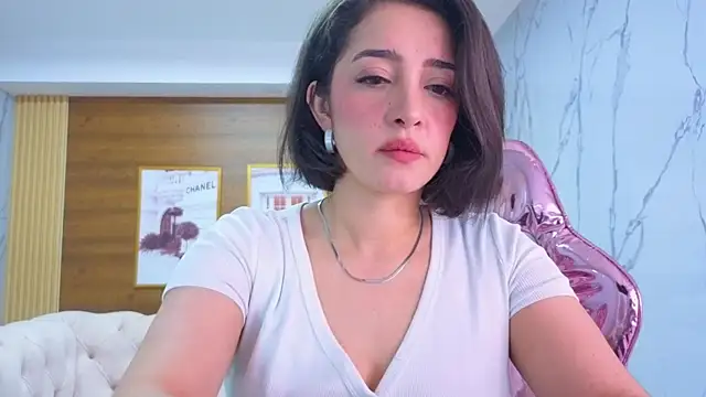 Snapshot of sara_lopez_s chatting on 06/20/26, 01:47 sara lopez s online show from 06/20/26, 01:47