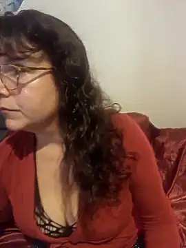 Snapshot of Violaine13 chatting on 09/24/25, 06:33 Violaine13 online show from 09/24/25, 06:33