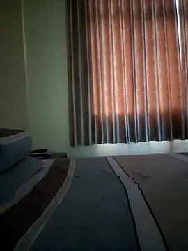 thienlong05 online show from 11/02/25, 09:55