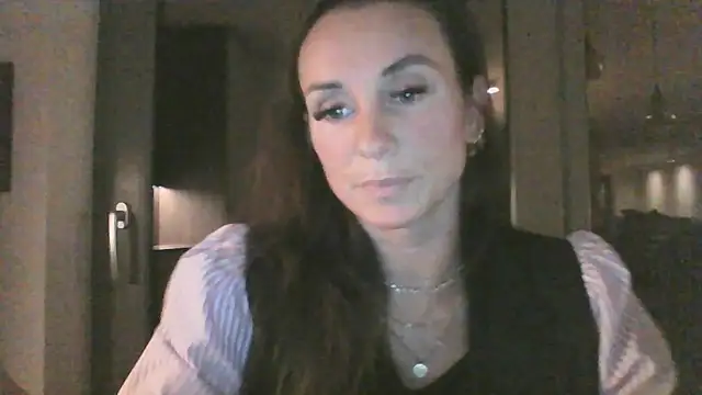 Snapshot of Justnani001 chatting on 10/06/25, 07:22 Justnani001 online show from 10/06/25, 07:22