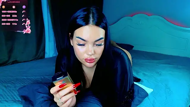 Snapshot of katerine_Monroe chatting on 02/15/26, 04:47 katerine Monroe online show from 02/15/26, 04:47