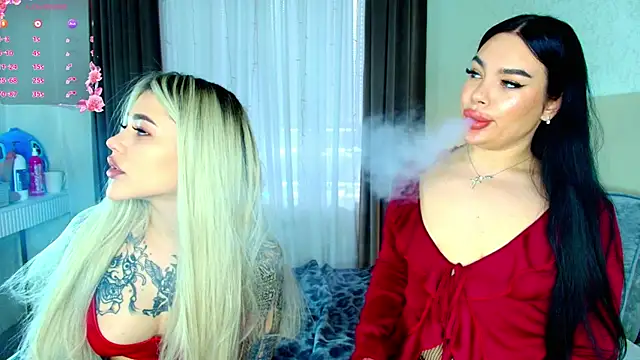 Snapshot of katerine_Monroe chatting on 04/10/26, 02:00 katerine Monroe online show from 04/10/26, 02:00