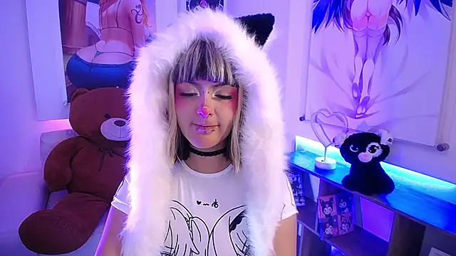 Snapshot of lil_candy77 chatting on 10/07/25, 12:13 lil candy77 online show from 10/07/25, 12:13