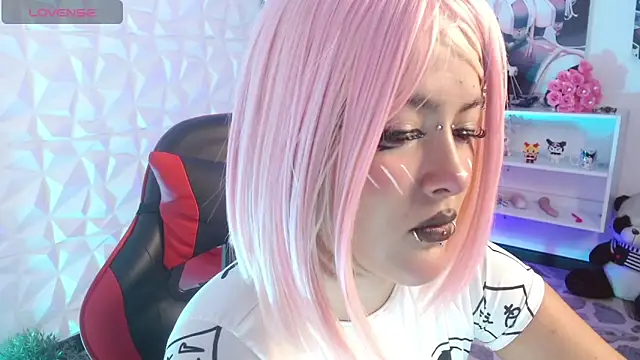 Snapshot of lil_candy77 chatting on 04/14/26, 11:49 lil candy77 online show from 04/14/26, 11:49