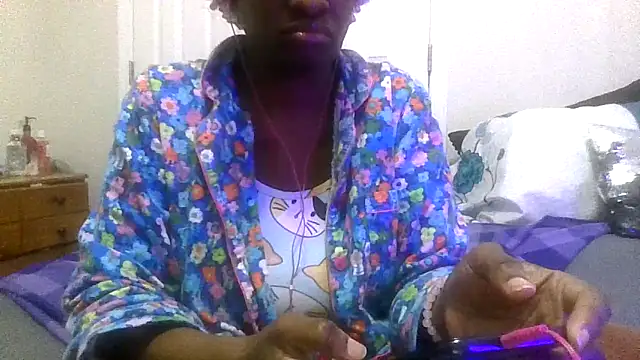 Snapshot of prettymaa chatting on 05/06/26, 04:19 prettymaa online show from 05/06/26, 04:19