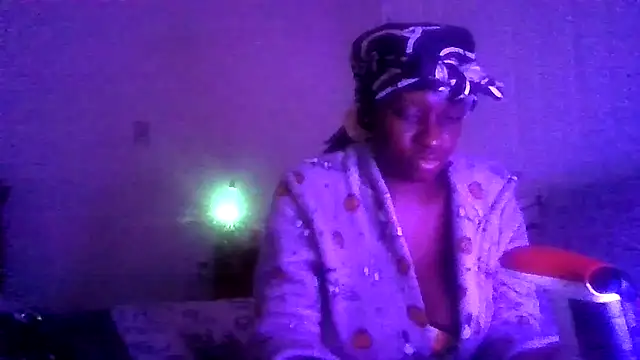 Snapshot of prettymaa chatting on 05/07/26, 04:07 prettymaa online show from 05/07/26, 04:07
