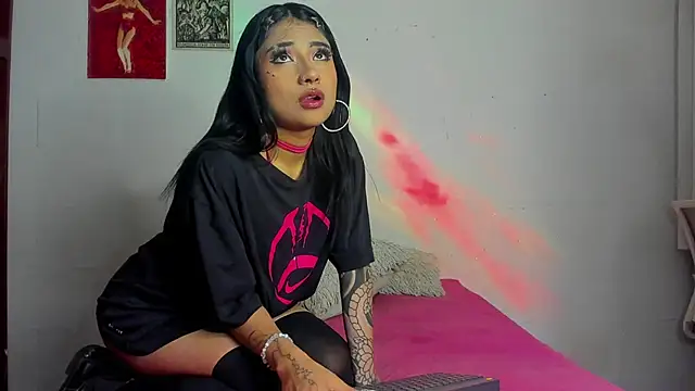 Snapshot of cold_snow013 chatting on 09/25/25, 05:11 cold snow013 online show from 09/25/25, 05:11