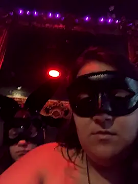 Snapshot of ElizabethRosee chatting on 10/31/25, 05:19 ElizabethRosee online show from 10/31/25, 05:19