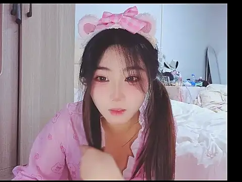 Snapshot of tzy0520 chatting on 09/26/25, 03:16 tzy0520 online show from 09/26/25, 03:16