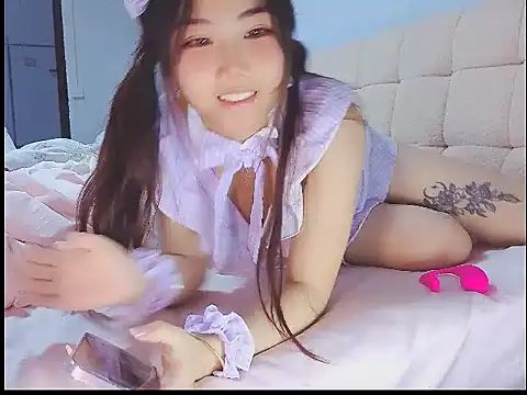 Snapshot of tzy0520 chatting on 09/27/25, 11:26 tzy0520 online show from 09/27/25, 11:26