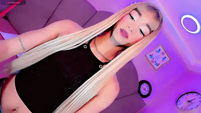 Nauthy girl online show from 10/13/25, 12:27