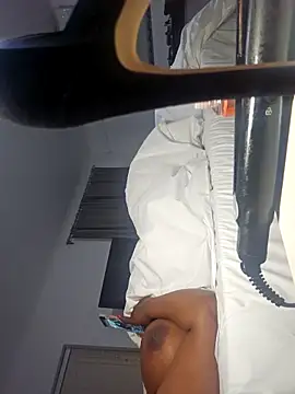 trickyOne online show from 10/31/25, 06:42