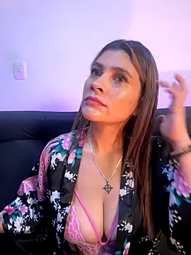 Skarlett 12  online show from 12/05/25, 10:57